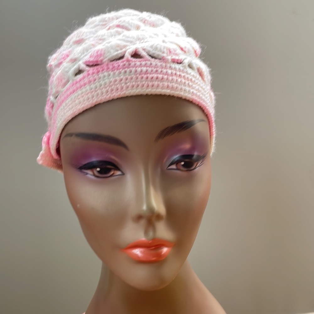 Vintage hand crochet beanie EUC - Picture 4 of 5